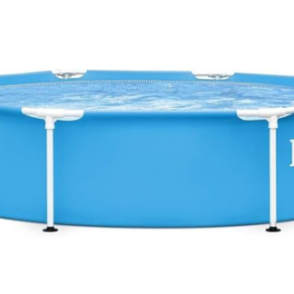 حوض كبير مع أعمدة