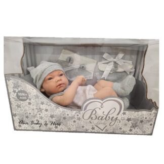 بيبي مع ملابس