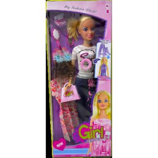 باربي مع ملابس وردية